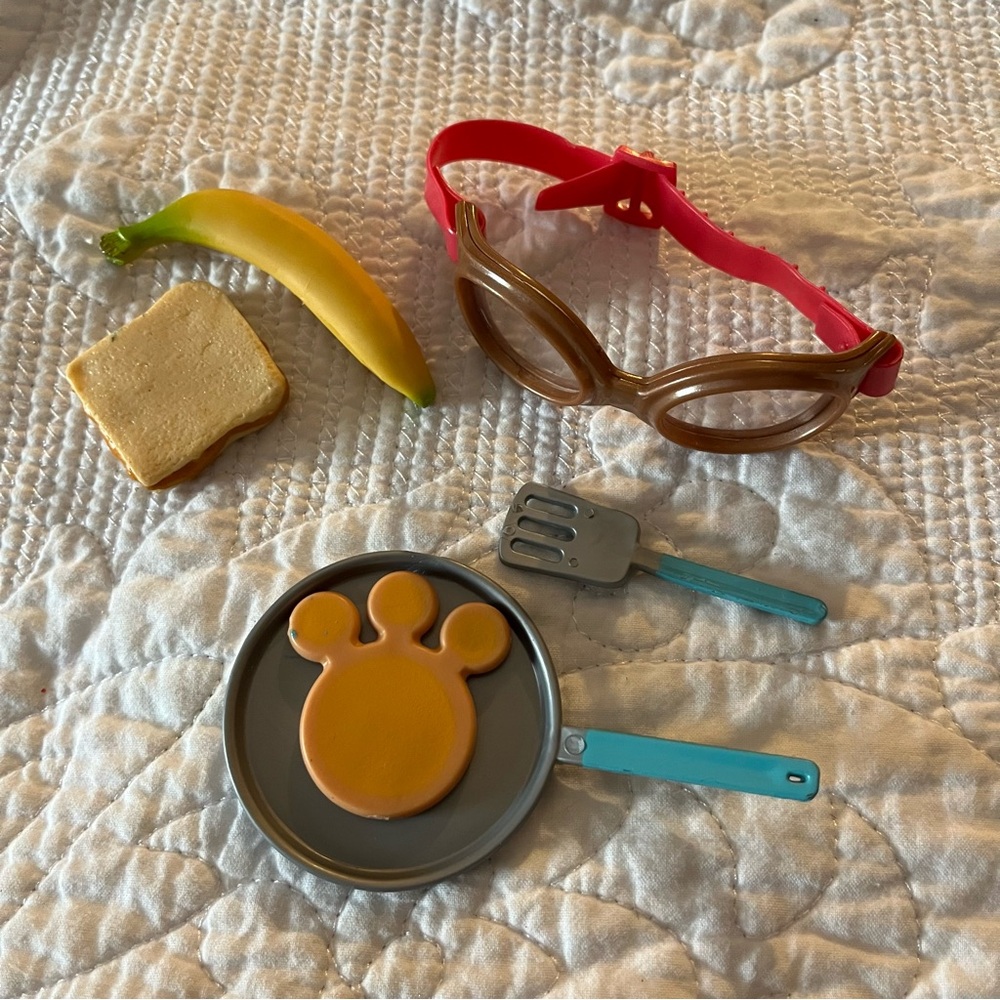 Our Generation Kitchen 18" Doll Frying Pan Spatula Pancake Banana Goggles Lot